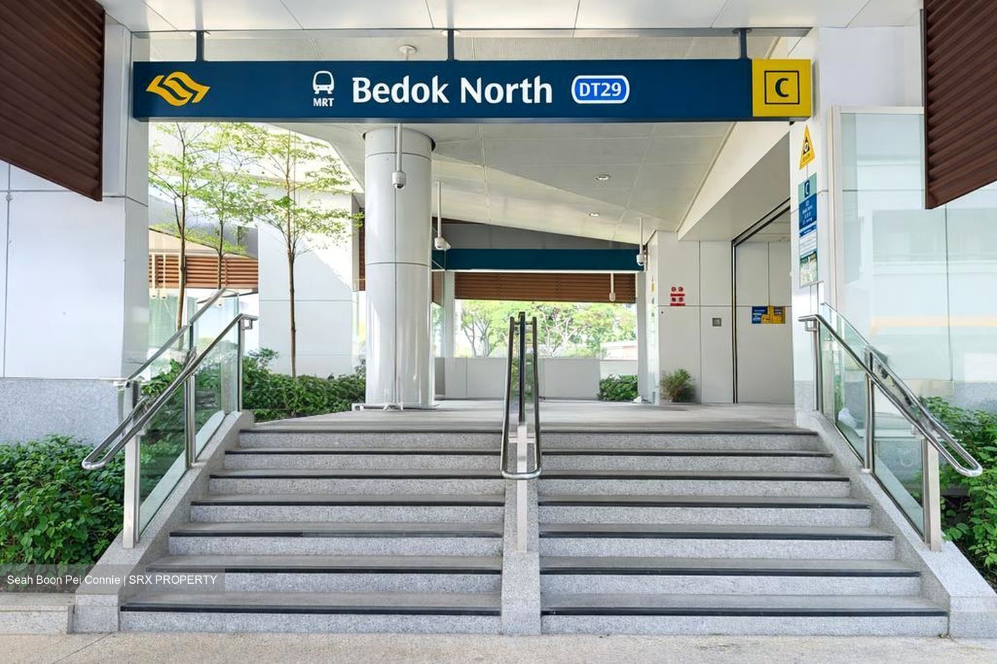Bedok Reservoir Road (D16), Shop House #537949331